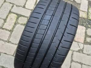 O bucată 245/35 R18 vară - una Michelin Bridgestone