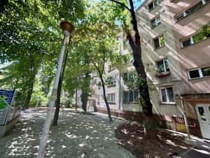 Apartament cu 3 camere de vânzare în zona Drumul Taberei — miniatura 2
