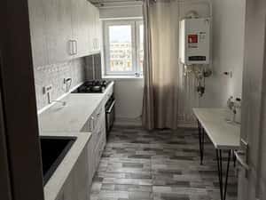 Inchiriez apartament 2 camere ultracentral — miniatura 6