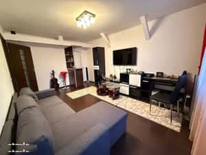 Apartament 3 camere Titan, mobilat, aer condiționat — miniatura 1