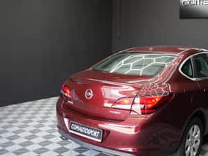 Opel Astra Manuală 140 HP Benzină — miniatura 6