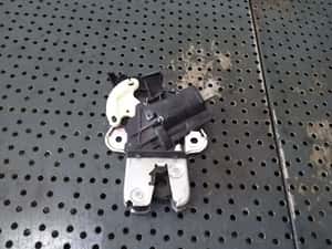 Broasca haion vw passat b6 limuzina 4f5827505d — miniatura 8