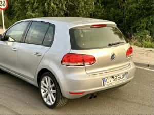 Golf 6// 2.0 Diesel // Automat //110 cai // Navi waze +carplay — miniatura 4