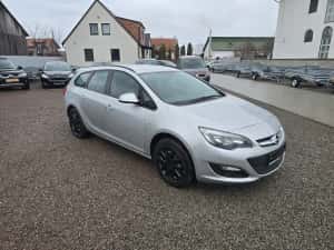 Vand Opel Astra J 2014 Diesel 1598 cmc Neavariata — miniatura 2