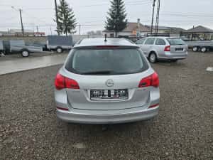 Vand Opel Astra J 2014 Diesel 1598 cmc Neavariata — miniatura 6