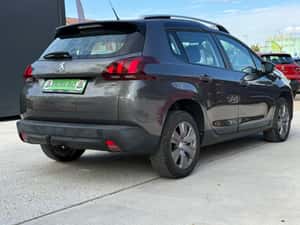 Peugeot 2008 — miniatura 3