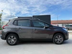 Peugeot 2008 — miniatura 6