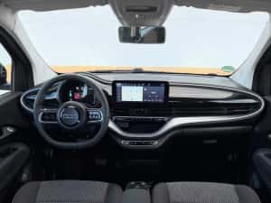 Fiat 500E bateria mare de 42kwh 22000 km — miniatura 6