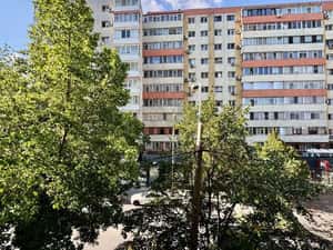 4 Camere I Decomandat I Lacul Tei I 1981 I Parcul Circului I De vanzar