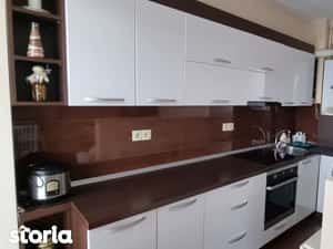 Închiriez apartament zona Turnisor, etaj 2 , loc  de parcare propriu — miniatura 4