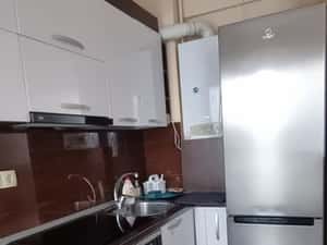 Închiriez apartament zona Turnisor, etaj 2 , loc  de parcare propriu — miniatura 5