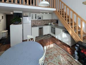 Apartament tip Loft  cu 2 camere, 5 minute metrou 1 decembrie — miniatura 4