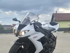 Vând Kawasaki  ZX10R — miniatura 3