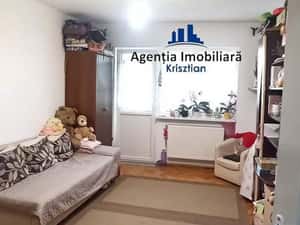 Apartament cu 3 camere de vânzare zona Micro 15
