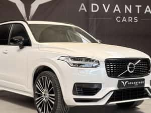 VOLVO XC90 T8 PLUG-IN HYBRID AWD – SUV premium cu 7 locuri — miniatura 4