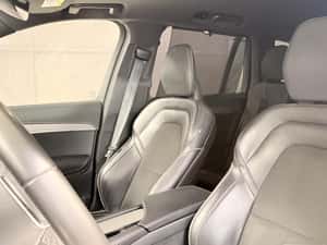 VOLVO XC90 T8 PLUG-IN HYBRID AWD – SUV premium cu 7 locuri — miniatura 7