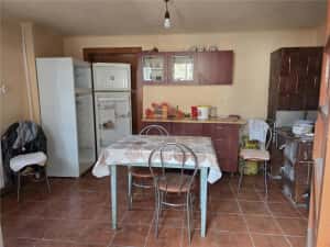 Casa cu teren generos in zona turistica de munte ,Nadrag,Timis — miniatura 7