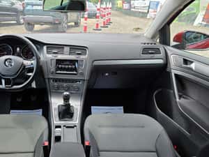 Volkswagen Golf VII 2012 – modern, economic și potrivit pentru fiecare zi — miniatura 5