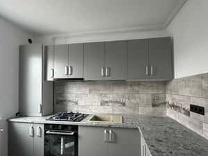Inchiriez apartament 2 camere Floresti Cluj Central strada Eroilor — miniatura 2