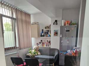 Apartament modern cu 3 camere - bloc nou – zona centrala — miniatura 2