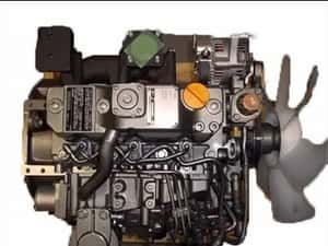 Motor Komatsu 3D84 pentru utilaje de constructii — miniatura 3