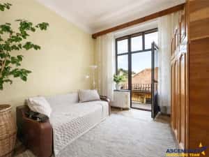 Apartament in vila cu amprenta istorica,180mp,gradina,pod,Centrul Istoric,Brasov