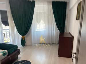 Apartament 3 camere pe Bulevardul Decebal — miniatura 5