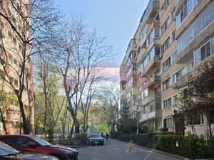 Apartament 2 camere zona Piata Progresul  zona verde — miniatura 4