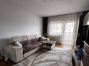 Apartament 3 camere, ultracentral, 67mp, decomandat — miniatura 2