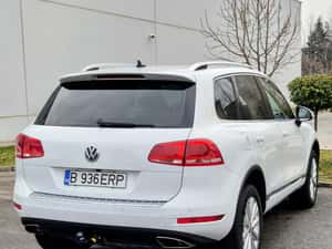 Volkswagen Touareg Automată 245 HP Diesel — miniatura 3