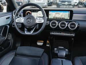 MERCEDES CLA180 — miniatura 7