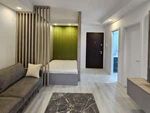 Garsoniera,bucatarie inchisa,balcon cu vedere la piscina,in Cosmopolis — miniatura 3