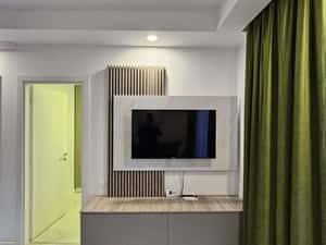 Garsoniera,bucatarie inchisa,balcon cu vedere la piscina,in Cosmopolis — miniatura 6