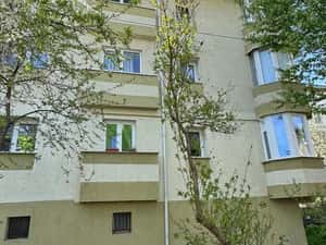 Ultracentral - apartament cu 2 camere decomandate, etaj 2, boxa mare