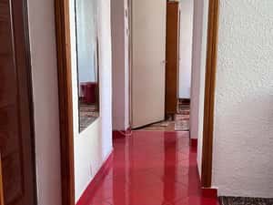 Ultracentral - apartament cu 2 camere decomandate, etaj 2, boxa mare — miniatura 4