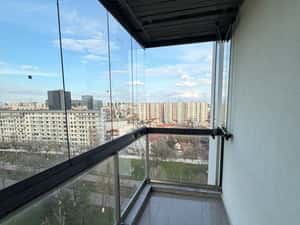 Închiriez ap 2 camere Novum Invest, bucătărie închisă, loc de parcare — miniatura 4