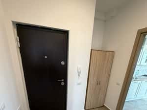 Închiriez ap 2 camere Novum Invest, bucătărie închisă, loc de parcare — miniatura 6