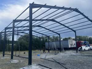 Hale structuri metalice la pret corect detalii si comenzi sunati — miniatura 3