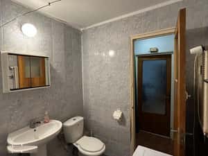 Pantelimon / vis a vis de Bis Capra / 2 bai / — miniatura 3