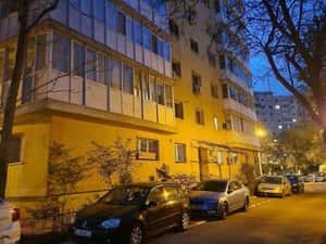 Pantelimon / vis a vis de Bis Capra / 2 bai / — miniatura 5