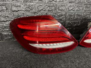 Stop stanga dreapta Mercedes W213 E klass — miniatura 7