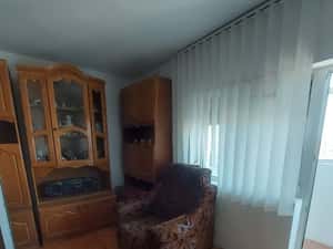 Vanzare apartament 3 camere, zona micro 4 - Targoviste — miniatura 4