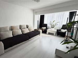 Apartament 4 camere, zona Hortensiei