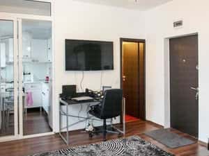 PF Inchiriez apartament o camera zona Palas, bloc nou, garsoniera — miniatura 4