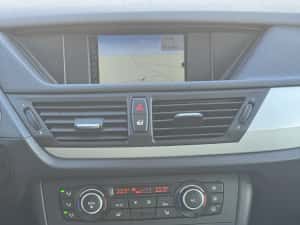 BMW X1 sDRIVE 2.0 diesel 177cp, automat, trapa, clima 5800€ — miniatura 3