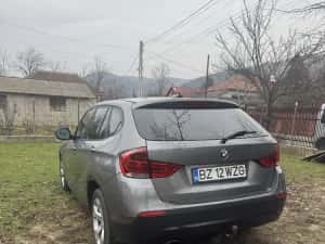 BMW X1 sDRIVE 2.0 diesel 177cp, automat, trapa, clima 5800€ — miniatura 8