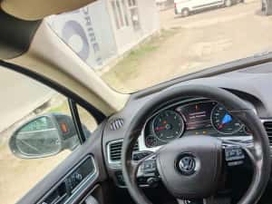 VW Touareg 2011 AVARIAT — miniatura 7