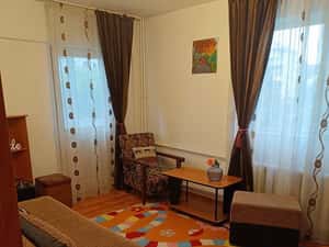 Inchiriez garsoniera confort 1,decomandata 32 mp,etaj 2,1100 lei — miniatura 3