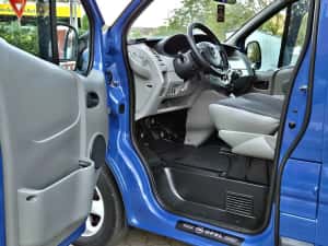 Opel Vivaro An 2014 2,0 Diesel 8+1 Locuri Model Lung Trafic — miniatura 7