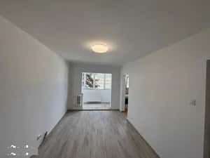 Garsonieră de vânzare, 23mp + 3mp etaj 3/4,  Mărăști — miniatura 1